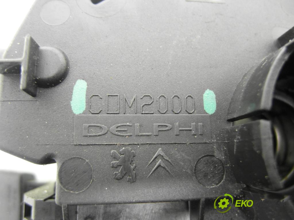 PEUGEOT 307 (3A/C) HB 2002 79,00 2.0 HDi 110 - RHS 1997,00 páčka/prepínač 96477542XT ; COM2000