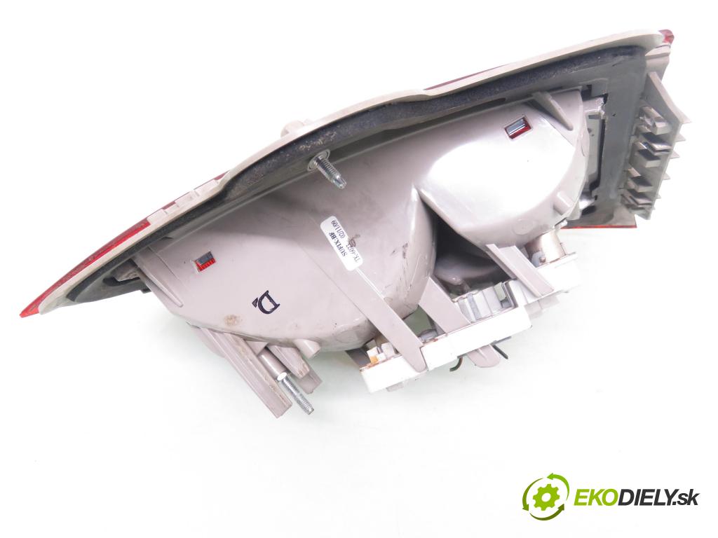 FORD MONDEO IV Turnier (BA7) KOMBI 2009 103,00 2.0 TDCi - QXBA 1997,00 Svetlo pravé zadné kufor 7S7113A602B