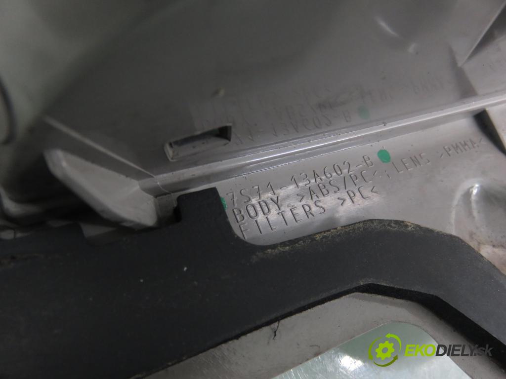FORD MONDEO IV Turnier (BA7) KOMBI 2009 103,00 2.0 TDCi - QXBA 1997,00 Svetlo pravé zadné kufor 7S7113A602B