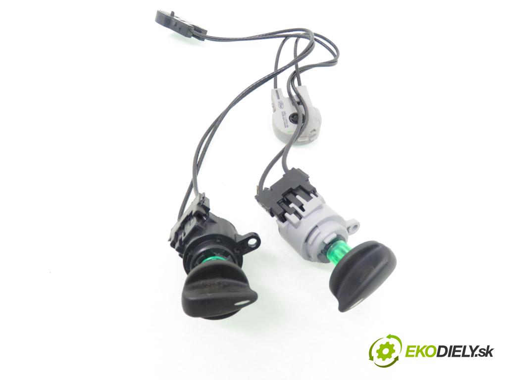 FORD FOCUS (DAW, DBW) HB 2002 85,00 1.8 TDCi - F9DA 1753,00 Lanko panel kúrenia 2M5111503AA ; 2M5111504AA