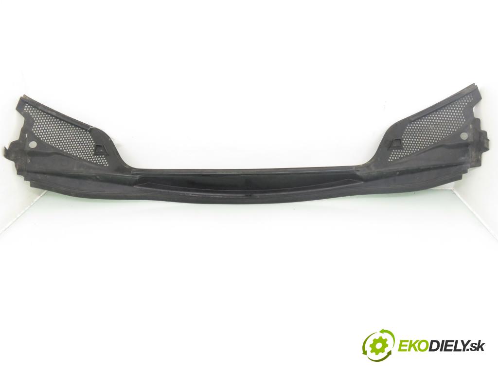 CITROEN C4 I (LC_) HB 2007 80,00 1.6 HDi 109 - 9HZ (DV6TED4) 1560,00 Torpédo, plast pod čelné okno 96583760XT (Torpédo (plast pod čelným sklom))