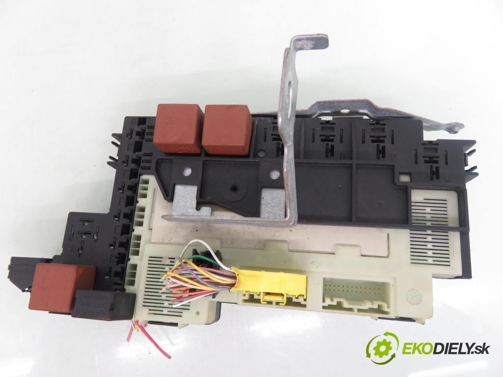 RENAULT CLIO II (BB_, CB_) HB 1999 43,00 1.2 8V 58 1149,00 MODUL BSI P8200031555