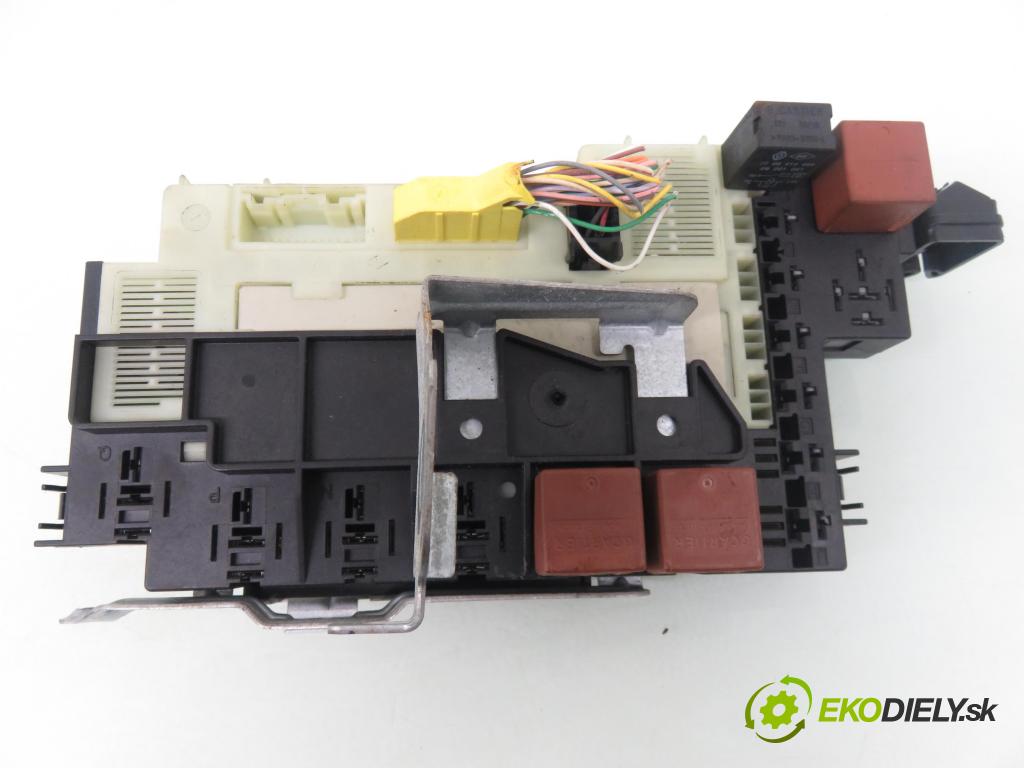 RENAULT CLIO II (BB_, CB_) HB 1999 43,00 1.2 8V 58 1149,00 MODUL BSI P8200031555