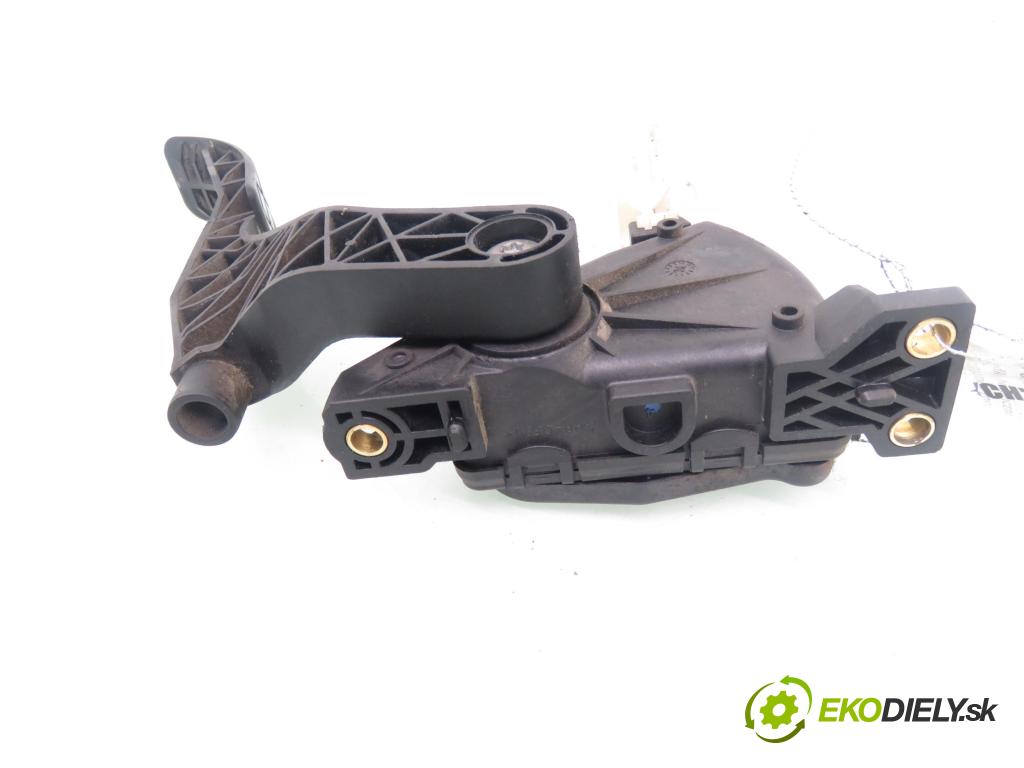 SEAT LEON (1M1) HB 2001 66,00 1.9 TDI 90 - ALH 1896,00 Potenciometer plynu 1J1721503H (Potenciometer plynového pedálu)