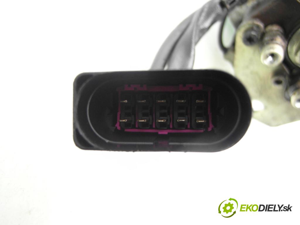 SEAT LEON (1M1) HB 2001 66,00 1.9 TDI 90 - ALH 1896,00 Pumpa vstrekovacia 038130107D ; 0460404977 (Vstrekovacie čerpadlo)
