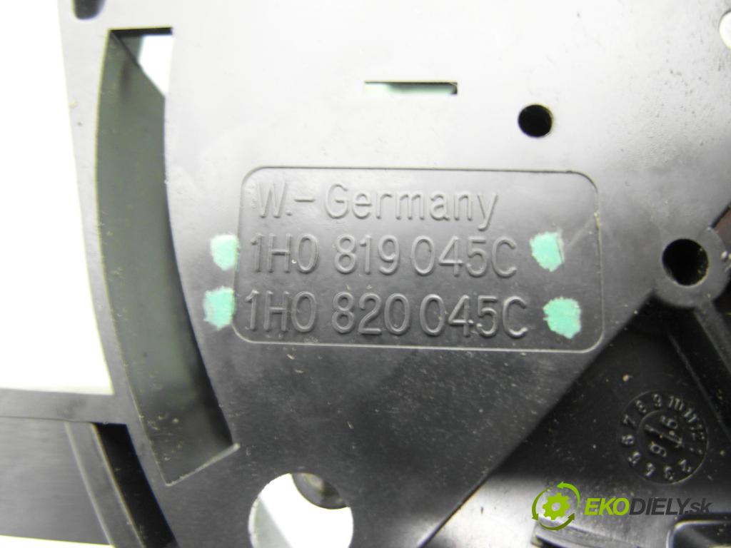 VW POLO CLASSIC (6V2) SEDAN 1998 55,00 75 1.6 - 1F 1595,00 Panel topení 1H0819045C ; 1H0820045C