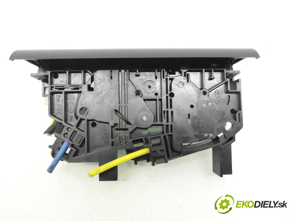 VW POLO CLASSIC (6V2) SEDAN 1998 55,00 75 1.6 - 1F 1595,00 Panel topení 1H0819045C ; 1H0820045C