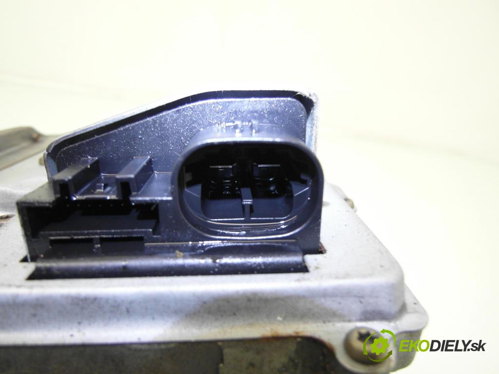 RENAULT MEGANE II (BM0/1_, CM0/1_) HB 2003 63,00 1.5 dCi 86 - K9K 724 1461,00 serv/podporovanie elektrické 8200246631B ; 50300374LHD