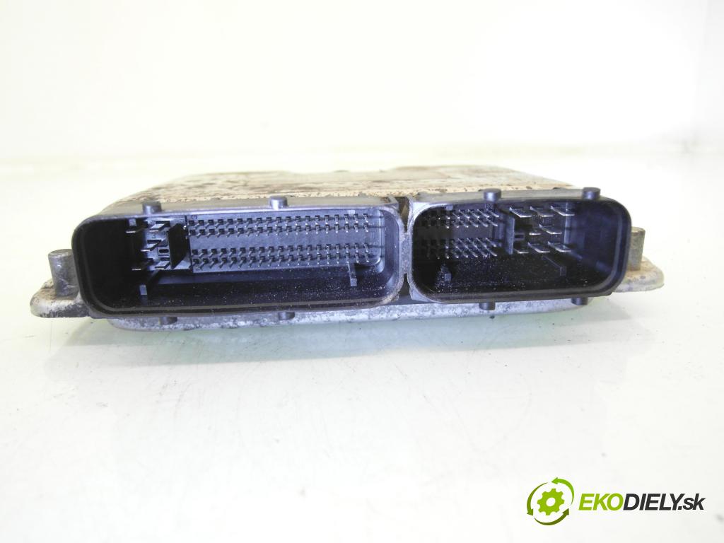 VW GOLF IV (1J1) HB 2000 66,00 1.9 TDI 90 - ALH 1896,00 Riadiaca jednotka Motor 038906012M ; 0281001979