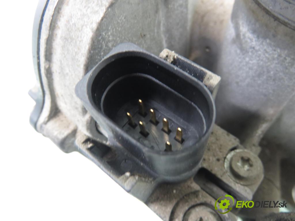 VW POLO (6N1) HB 1996 44,00 1.4 60 1390,00 Škrtiaca klapka 030133064D (Škrtiaca klapka)