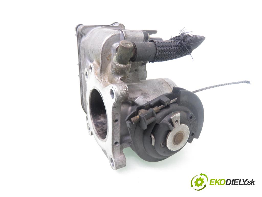 VW POLO (6N1) HB 1996 44,00 1.4 60 1390,00 Škrtiaca klapka 030133064D (Škrtiaca klapka)