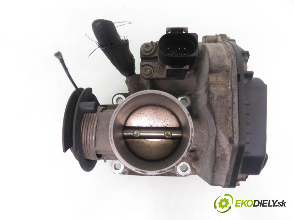 VW POLO (6N1) HB 1996 44,00 1.4 60 1390,00 Škrtiaca klapka 030133064D (Škrtiaca klapka)