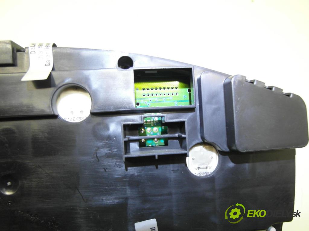 FIAT STILO (192_) HB 2004 76,00 1.6 16V 103 - 182 B6.000 1596,00 prístrojovka elektrický 1FCF10849AAE ; 51740480
