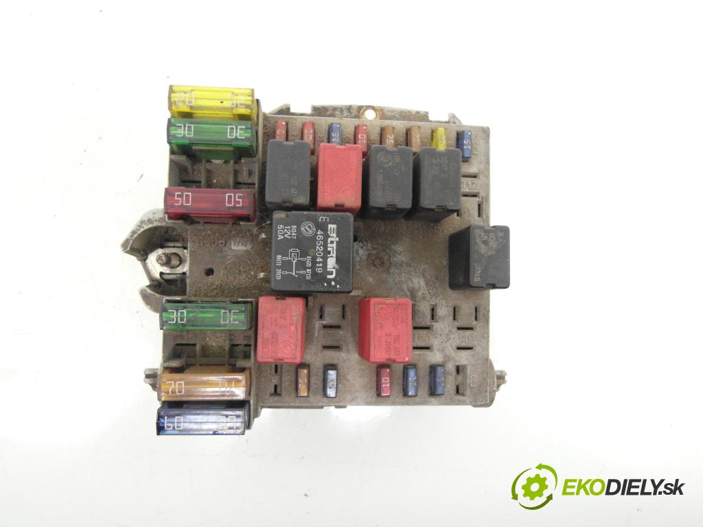 FIAT STILO (192_) HB 2004 76,00 1.6 16V 103 - 182 B6.000 1596,00 Skrinka POJISTKY: 51732865