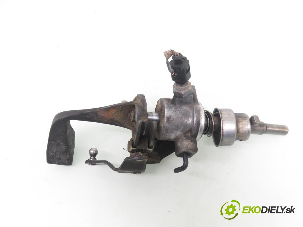VW GOLF IV (1J1) HB 2000 66,00 1.9 TDI 90 - ALH 1896,00 Kulisa prevodovky 02J301232A ; 1J0711051D
