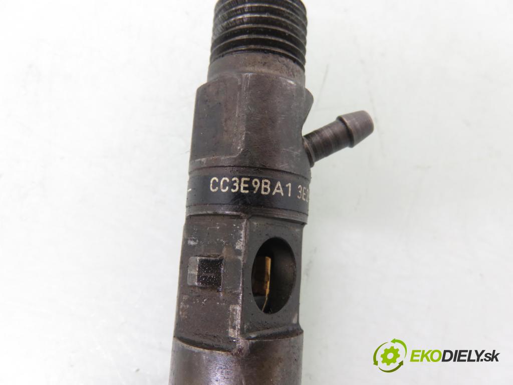 RENAULT MEGANE II (BM0/1_, CM0/1_) HB 2003 63,00 1.5 dCi 86 - K9K 724 1461,00 vstrekovač 8200049876 ; 8200132793 ; EJBR01401Z (Vstrekovač paliva)