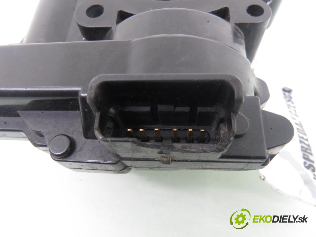 CITROEN C4 I (LC_) HB 2010 88,00 1.6 VTi 120 - 5FW (EP6) 1598,00 Škrtiaca klapka A2C38050700 ; A2C59513207 (Škrtiaca klapka)