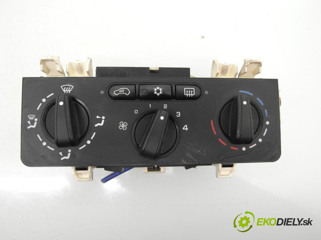 CITROEN C2 (JM_) HB 2004 52,00 1.4 HDi - 8HX (DV4TD) 1398,00 Panel topení KLIMATIZACE: F664480V