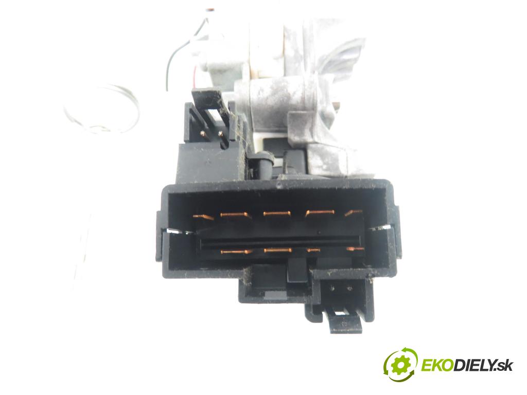 CHRYSLER VOYAGER / GRAND VOYAGER III (GS) MINIVAN 1996 128,00 3.3 Flexfuel - EGM 3301,00 spinačka / imobilizéra IMMO / Riadiaca jednotka P04748212AD ; 467132423199A ; P4686673