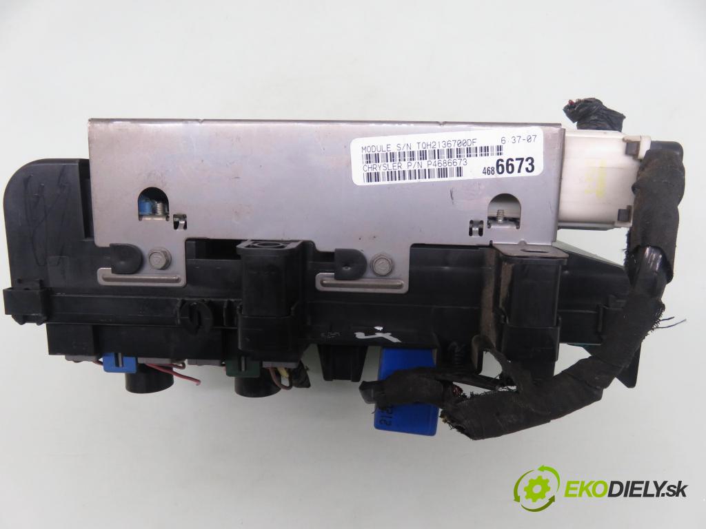 CHRYSLER VOYAGER / GRAND VOYAGER III (GS) MINIVAN 1996 128,00 3.3 Flexfuel - EGM 3301,00 spinačka / imobilizéra IMMO / Riadiaca jednotka P04748212AD ; 467132423199A ; P4686673