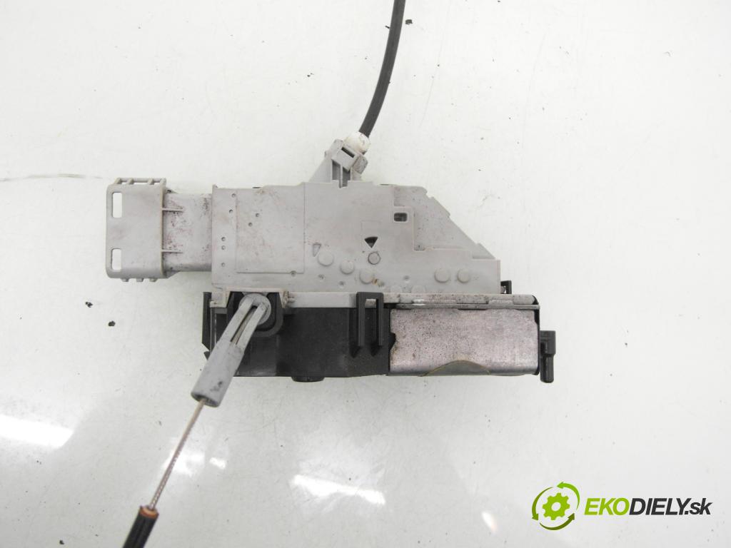 CITROEN C4 I (LC_) HB 2007 80,00 1.6 HDi 109 - 9HZ (DV6TED4) 1560,00 zámok 9681337180 ; 40717122