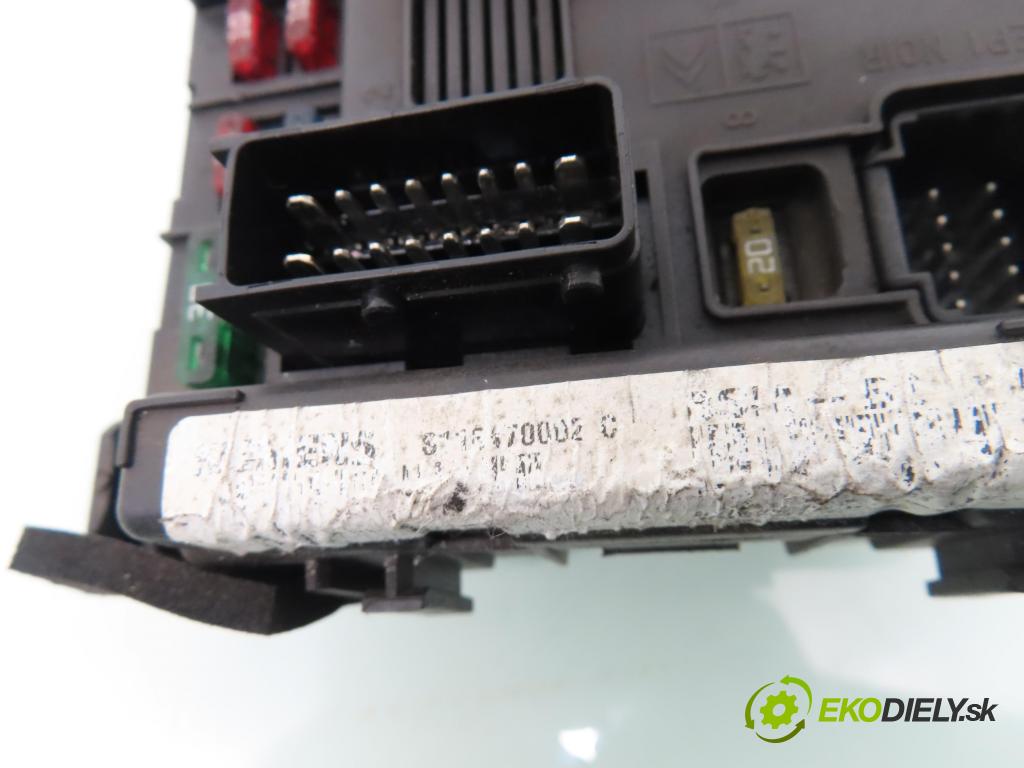 PEUGEOT 206 liftback (2A/C) HB 2001 440,00 1.1 i - HFX (TU1JP) 1124,00 MODUL BSM S118470002C