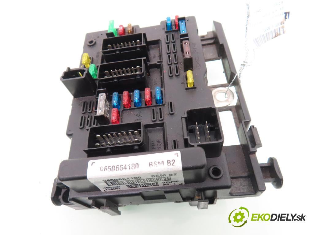PEUGEOT 307 (3A/C) HB 2003 55,00 1.4 - KFW (TU3JP) 1360,00 MODUL BSM 9650664180