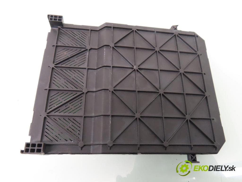 CITROEN C3 I (FC_) HB 2003 50,00 1.4 HDi 8V - 8HX 1398,00 MODUL BSI S118085200J ; 9652474480