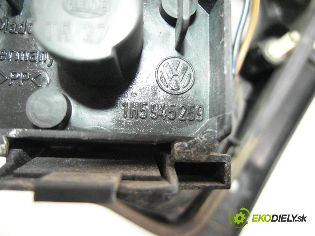 VW VENTO (1H2) SEDAN 1996 47,00 1.9 D 1896,00 Svetlo pravé zadné kufor 140440 ; 1H5945259
