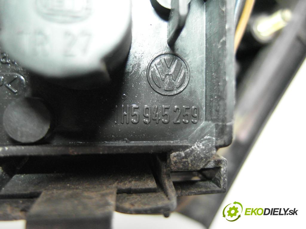 VW VENTO (1H2) SEDAN 1996 47,00 1.9 D 1896,00 Svetlo pravé zadné kufor 140440 ; 1H5945259