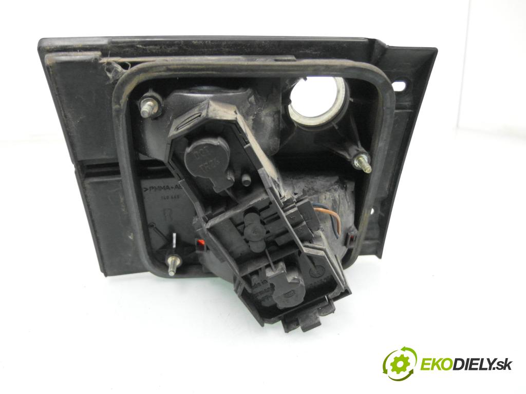 VW VENTO (1H2) SEDAN 1996 47,00 1.9 D 1896,00 Svetlo pravé zadné kufor 140440 ; 1H5945259