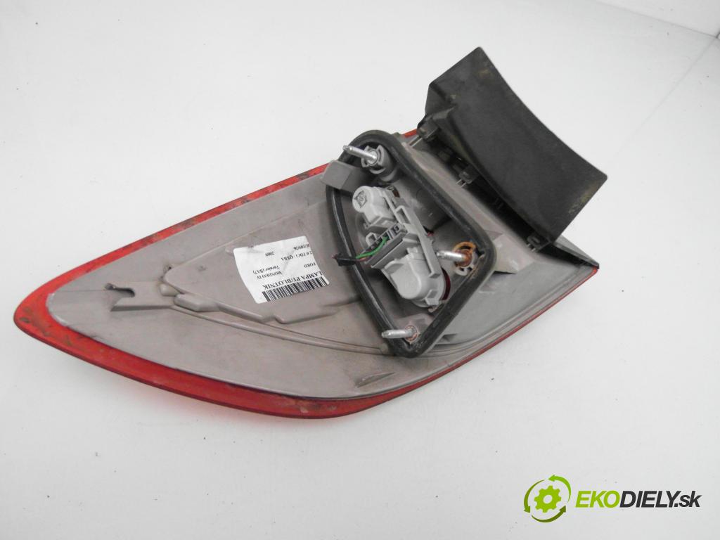 FORD MONDEO IV Turnier (BA7) KOMBI 2009 103,00 2.0 TDCi - QXBA 1997,00 Svetlo pravé zadné 7S7113404B ; 0374D