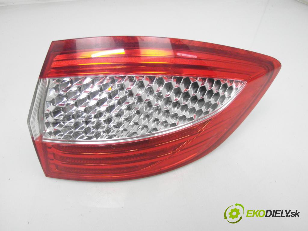 FORD MONDEO IV Turnier (BA7) KOMBI 2009 103,00 2.0 TDCi - QXBA 1997,00 Svetlo pravé zadné 7S7113404B ; 0374D