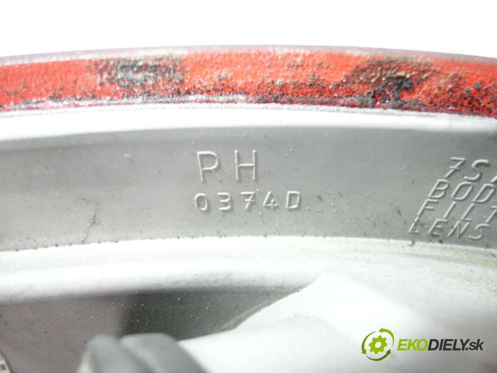 FORD MONDEO IV Turnier (BA7) KOMBI 2009 103,00 2.0 TDCi - QXBA 1997,00 Svetlo pravé zadné 7S7113404B ; 0374D