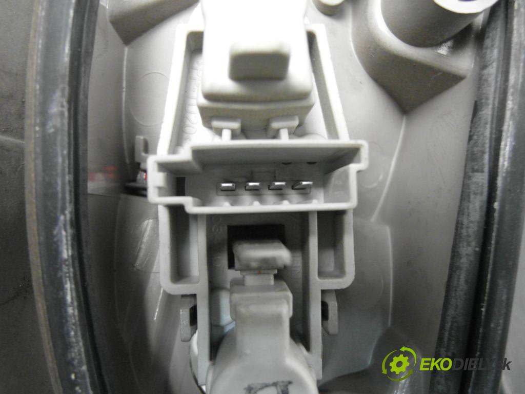 FORD MONDEO IV Turnier (BA7) KOMBI 2009 103,00 2.0 TDCi - QXBA 1997,00 Svetlo ľavé zadné 7S7113405B ; 0374D