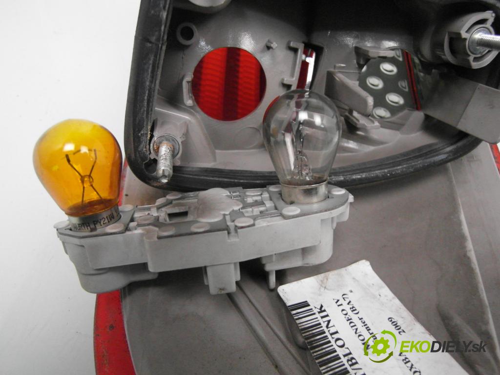 FORD MONDEO IV Turnier (BA7) KOMBI 2009 103,00 2.0 TDCi - QXBA 1997,00 Svetlo ľavé zadné 7S7113405B ; 0374D