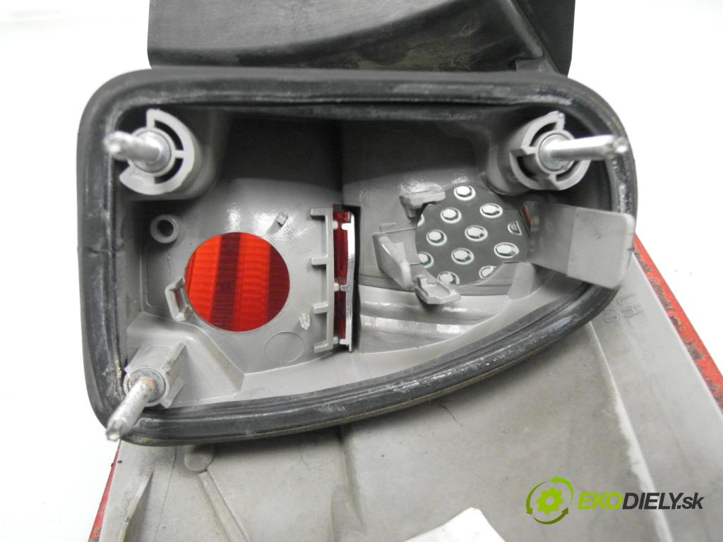 FORD MONDEO IV Turnier (BA7) KOMBI 2009 103,00 2.0 TDCi - QXBA 1997,00 Svetlo ľavé zadné 7S7113405B ; 0374D