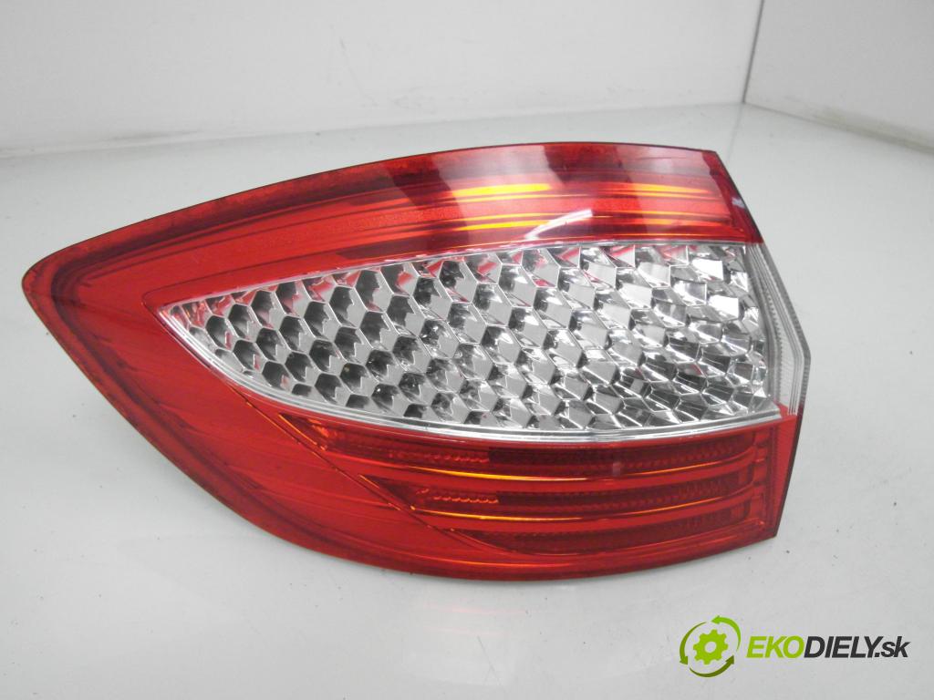 FORD MONDEO IV Turnier (BA7) KOMBI 2009 103,00 2.0 TDCi - QXBA 1997,00 Svetlo ľavé zadné 7S7113405B ; 0374D