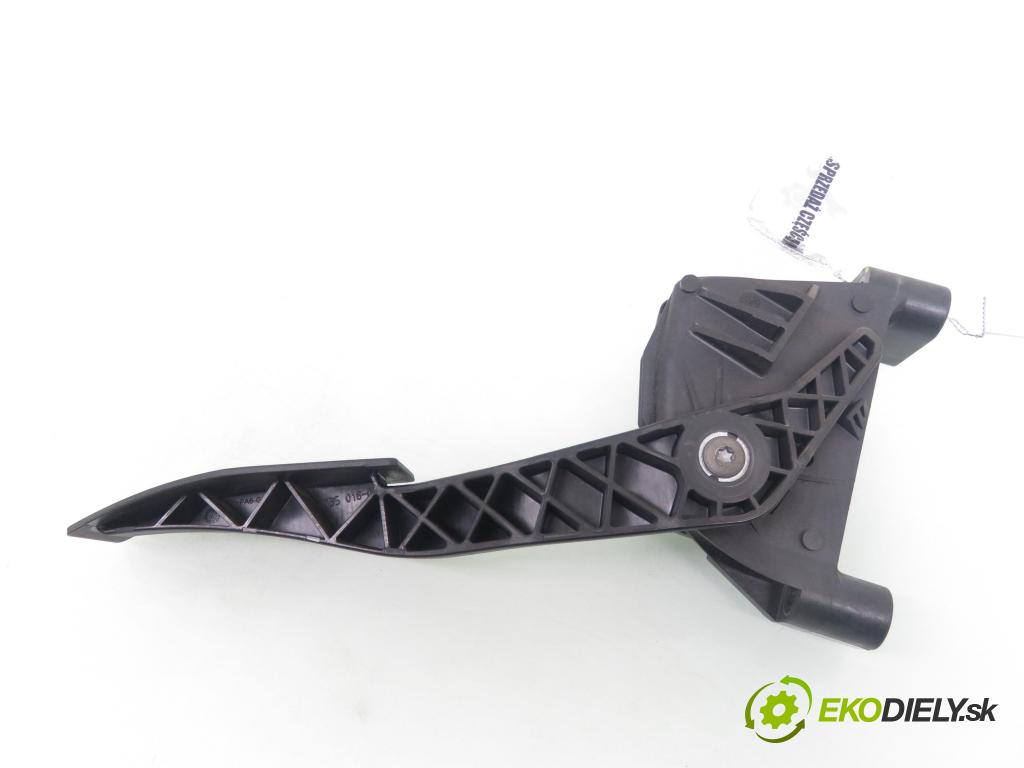 OPEL ASTRA H (A04) HB 2004 77,00 1.6 - Z 16 XEP 1598,00 Potenciometer plynu 9157998BK (Potenciometer plynového pedálu)