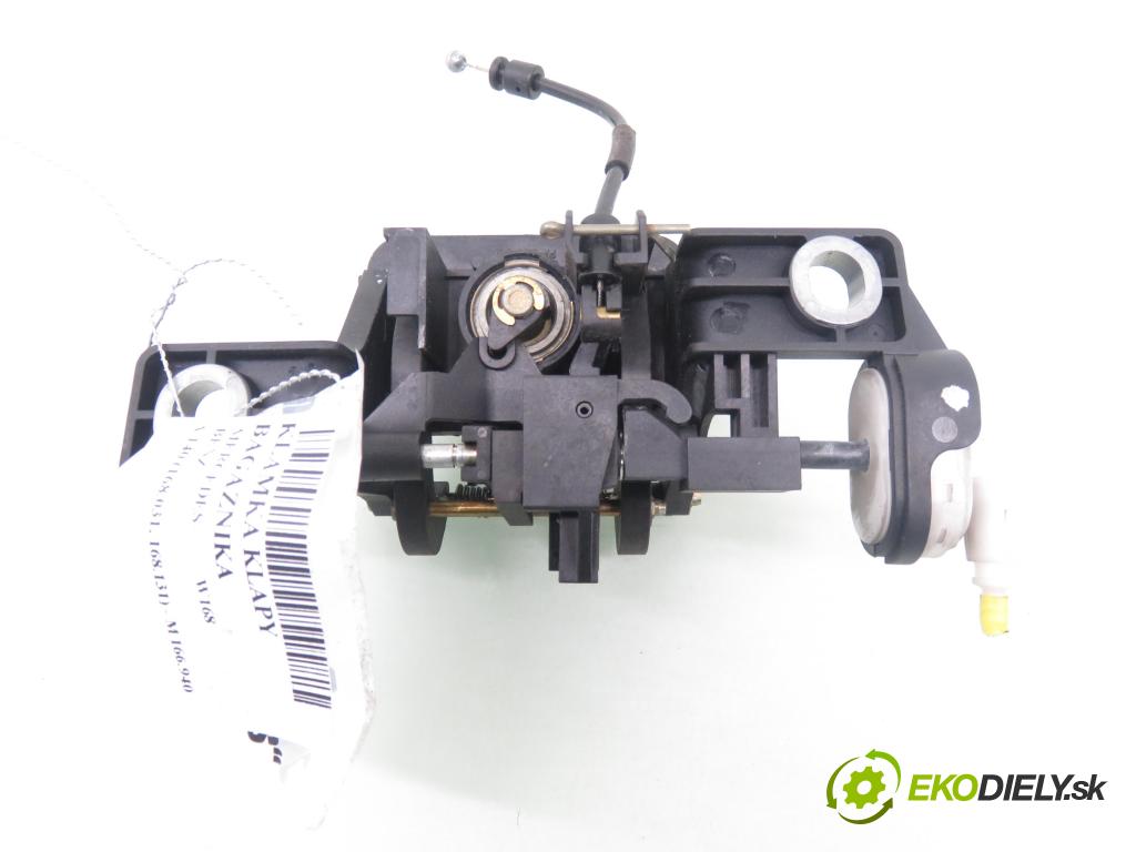 MERCEDES-BENZ KLASA A (W168) HB 2002 60,00 1.4 A 140 82 - M 166.940 1397,00 Kľučka dverí kufor A1687400193