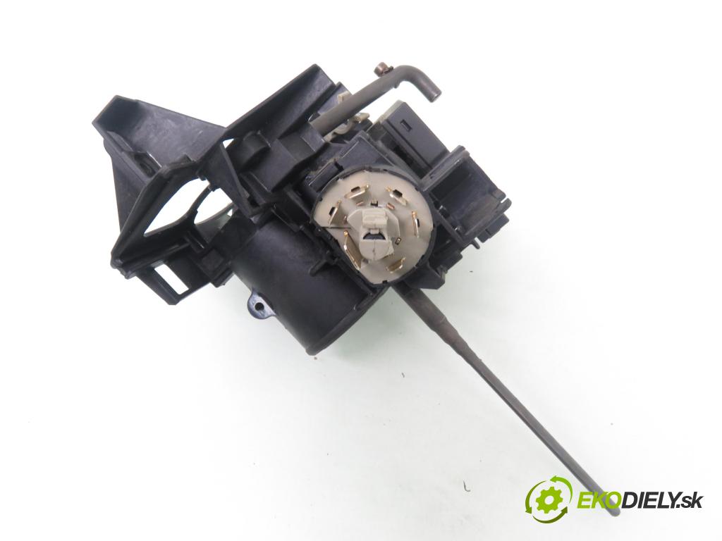 OPEL ZAFIRA A Nadwozie Wielkopojemne (MPV) (T98)  MINIVAN 2000 85,00 1.8 16V 116 - X 18 XE1 1796,00 spinačka / imobilizéra IMMO / Riadiaca jednotka 90582539 ; 90589313 ; 24418927