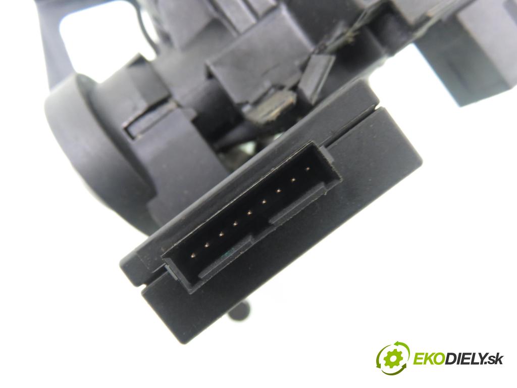 OPEL ZAFIRA A Nadwozie Wielkopojemne (MPV) (T98)  MINIVAN 2000 85,00 1.8 16V 116 - X 18 XE1 1796,00 spinačka / imobilizéra IMMO / Riadiaca jednotka 90582539 ; 90589313 ; 24418927