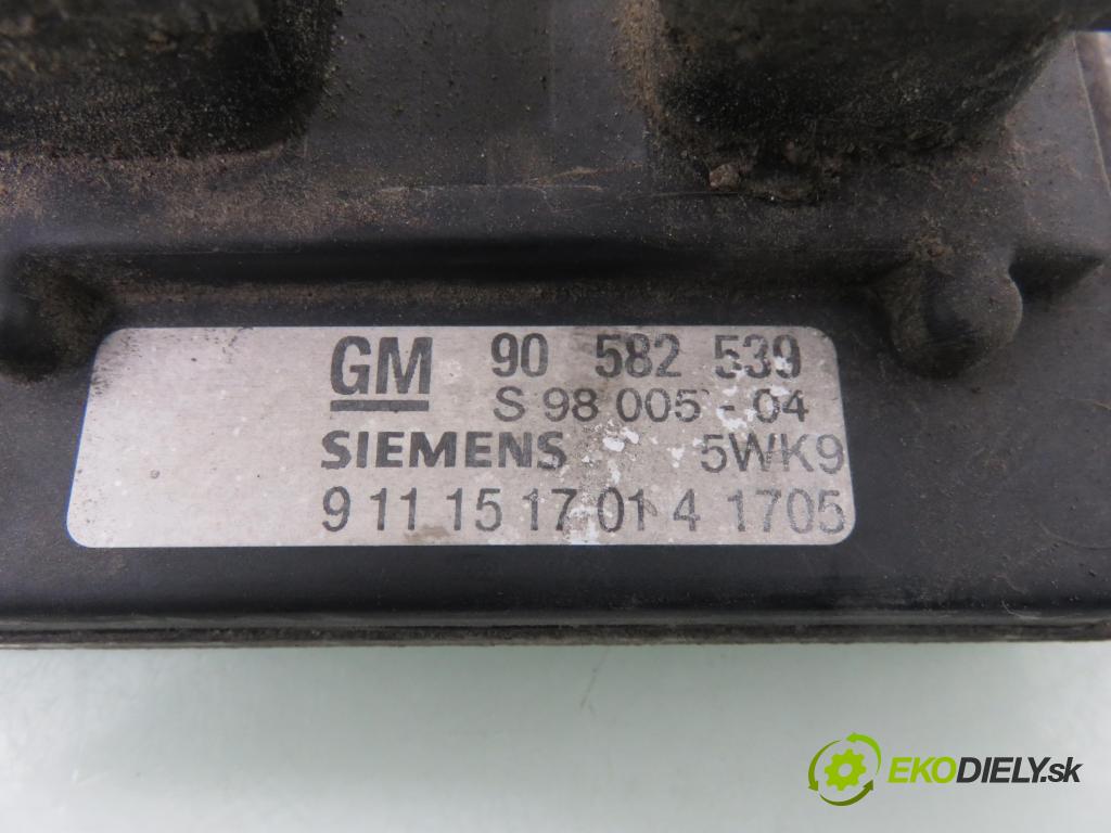 OPEL ZAFIRA A Nadwozie Wielkopojemne (MPV) (T98)  MINIVAN 2000 85,00 1.8 16V 116 - X 18 XE1 1796,00 spinačka / imobilizéra IMMO / Riadiaca jednotka 90582539 ; 90589313 ; 24418927