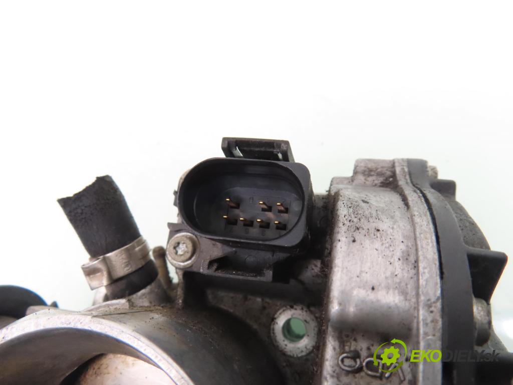 VW PASSAT B5 (3B2) SEDAN 1998 92,00 1.8 20V 125 - ADR 1781,00 Škrtiaca klapka 058133063H (Škrtiaca klapka)