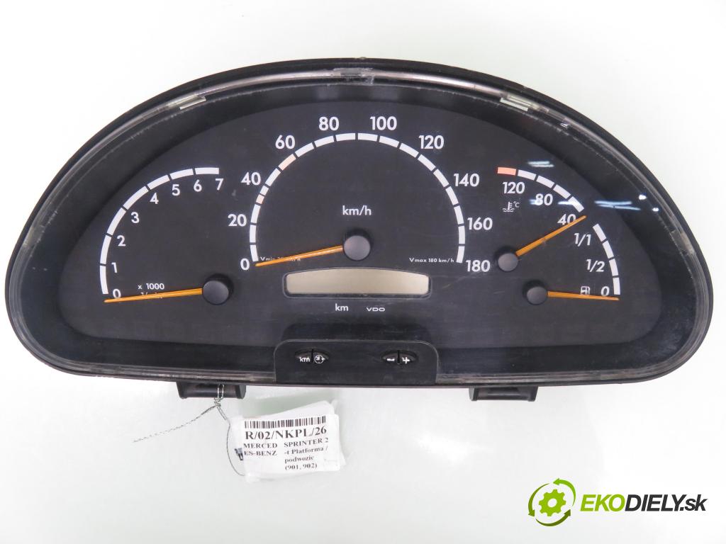 MERCEDES-BENZ SPRINTER 2-t Platforma / podwozie (901, 902) KABINA/PLATFORMA 2004 60,00 208 CDI - OM 611.987 2148,00 Prístrojovka elektrický A0014468521 ; 88311295