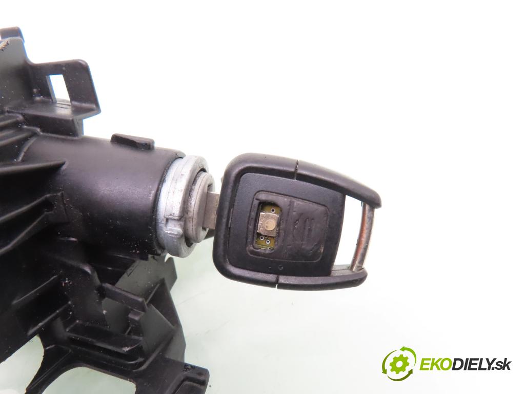 OPEL ZAFIRA A Nadwozie Wielkopojemne (MPV) (T98)  MINIVAN 2000 85,00 1.8 16V 116 - X 18 XE1 1796,00 spínačka 90589313 (Spínací skříňka)