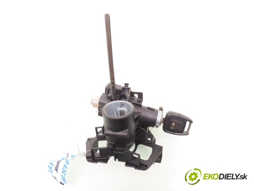 OPEL ZAFIRA A Nadwozie Wielkopojemne (MPV) (T98)  MINIVAN 2000 85,00 1.8 16V 116 - X 18 XE1 1796,00 spínačka 90589313 (Spínací skříňka)