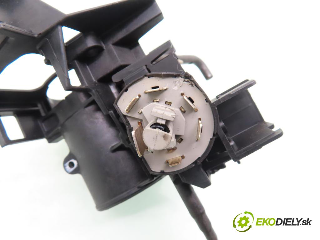 OPEL ZAFIRA A Nadwozie Wielkopojemne (MPV) (T98)  MINIVAN 2000 85,00 1.8 16V 116 - X 18 XE1 1796,00 spínačka 90589313 (Spínací skříňka)