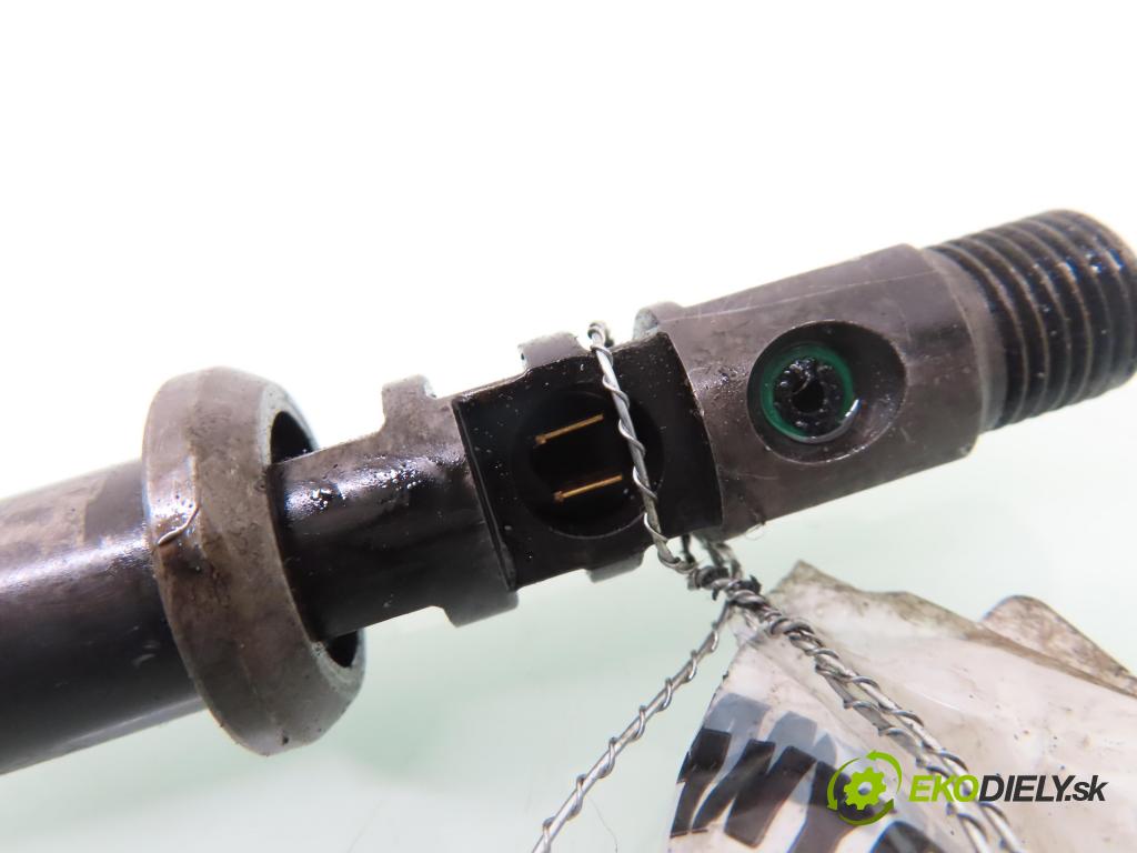 CITROEN C3 I (FC_) HB 2003 50,00 1.4 HDi 8V - 8HX 1398,00 vstrekovač 9650059780 ; EJBR01001A (Vstrekovač paliva)