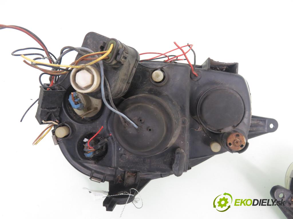 OPEL CORSA B (S93) HB 1999 40,00 1.0 i 12V 54 - X 10 XE 973,00 svetla predný